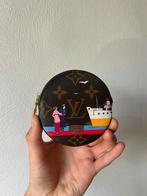 Louis Vuitton limited edition round coin purse, Overige merken, Bruin, Verzenden, Zo goed als nieuw
