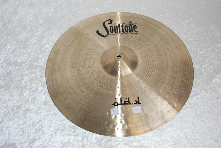 NIEUW!  Soultone Old K crash 1310gr. 18 inch   <25251050>, Muziek en Instrumenten, Instrumenten | Onderdelen, Nieuw, Drums of Percussie