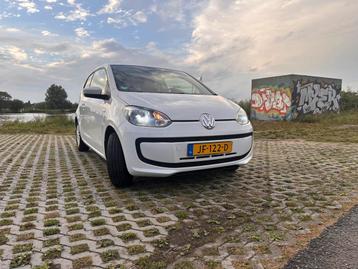 Unieke Volkswagen up! 75PK 2014 Wit alcantara dak. beschikbaar voor biedingen