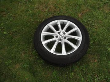 Volkswagen Tiguan alu velgen met winterbanden 18 inch beschikbaar voor biedingen