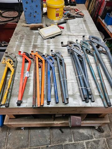 Buigtangen 11 stuks van 12-18mm beschikbaar voor biedingen