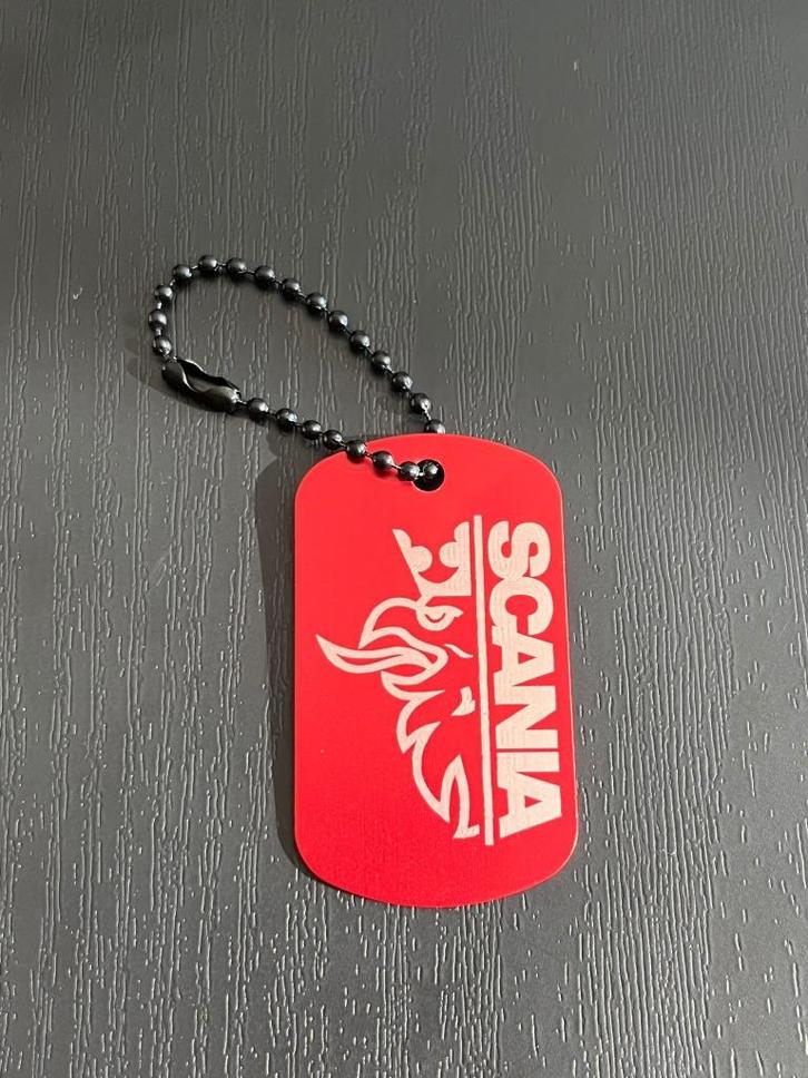 Scania rode metalen sleutelhanger trucker vrachtwagen truck, Verzamelen, Sleutelhangers, Nieuw, Merk, Ophalen of Verzenden