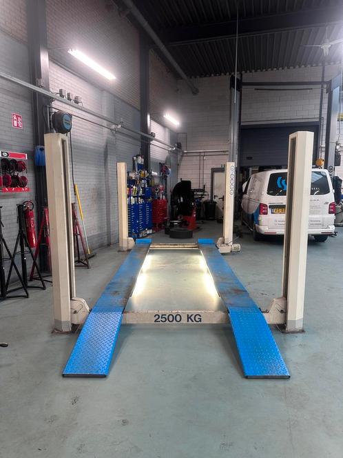 Koni 2500KG vierkolommer / 4 koloms hefbrug uitmuntend!, Auto diversen, Autogereedschap, Zo goed als nieuw, Ophalen of Verzenden
