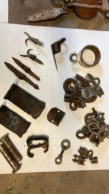 Smeedwerk, Harpsluitingen, zwaardbout voor klassieke schepen beschikbaar voor biedingen