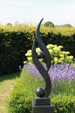 Mooi abstract modern tuinbeeld Long Flame evt. met sokkel, Tuin en Terras, Tuinbeelden, Ophalen, Nieuw, Beton, Abstract beeld
