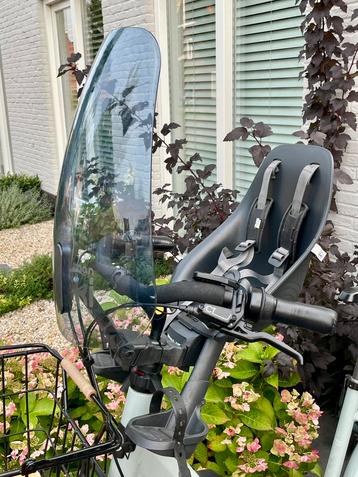 Urban Iki voorzitje met windscherm beschikbaar voor biedingen