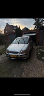 Daewoo Kalos 1.4 2004 Grijs Nieuwe APK, 4 cilinders, Kalos, Origineel Nederlands, Handgeschakeld