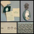 Zilver, sterling zilveren edelweiss hanger met emaille 1977, Ophalen of Verzenden, Zilver, Hanger