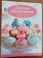 Verzamelalbum met 25 tijdschriften over taarten decoreren, Ophalen of Verzenden, Zo goed als nieuw, Taarten, Boek of Tijdschrift