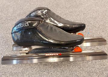 MAPLE KLAPSCHAATS MAAT 44 beschikbaar voor biedingen