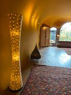 Prachtige echte schelpenlamp. Staande lamp Boho Ibiza, Huis en Inrichting, 150 tot 200 cm, Ophalen of Verzenden, Zo goed als nieuw