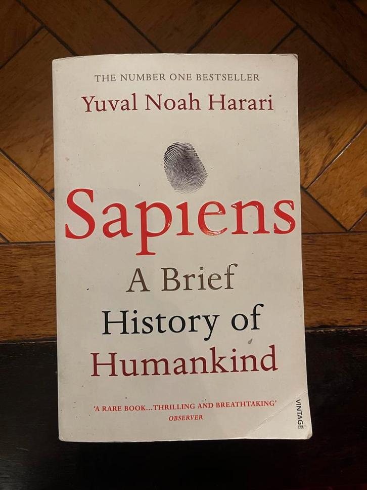Sapiens - Yuval Noah Harari, Boeken, Geschiedenis | Vaderland, Gelezen, 20e eeuw of later, Ophalen of Verzenden