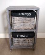 Houten kastje met 2 rieten mandjes, Huis en Inrichting, Kasten | Overige, Ophalen of Verzenden, Gebruikt