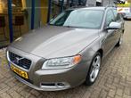Volvo V70 2.5T R-Design LEER / NAVI / YOUNGTIMER, Voorwielaandrijving, Zwart, 2521 cc, 93 €/maand