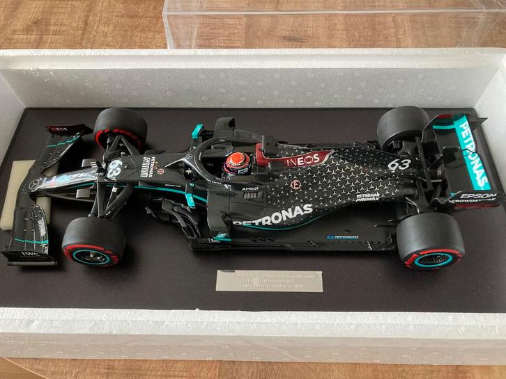 Minichamps 1/12 Mercedes Petronas George Russell Formule 1, Verzamelen, Automerken, Motoren en Formule 1, Nieuw, Formule 1, Ophalen