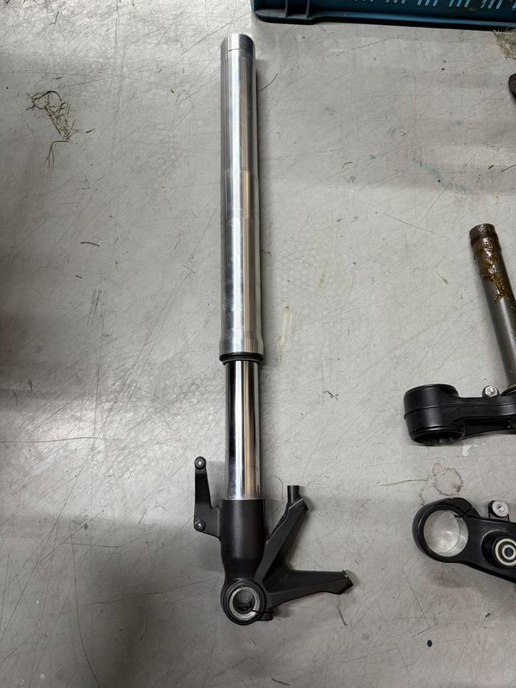 Complete voorvork + achterveer Ducati Hypermotard 796, Motoren, Onderdelen | Ducati, Gebruikt, Ophalen