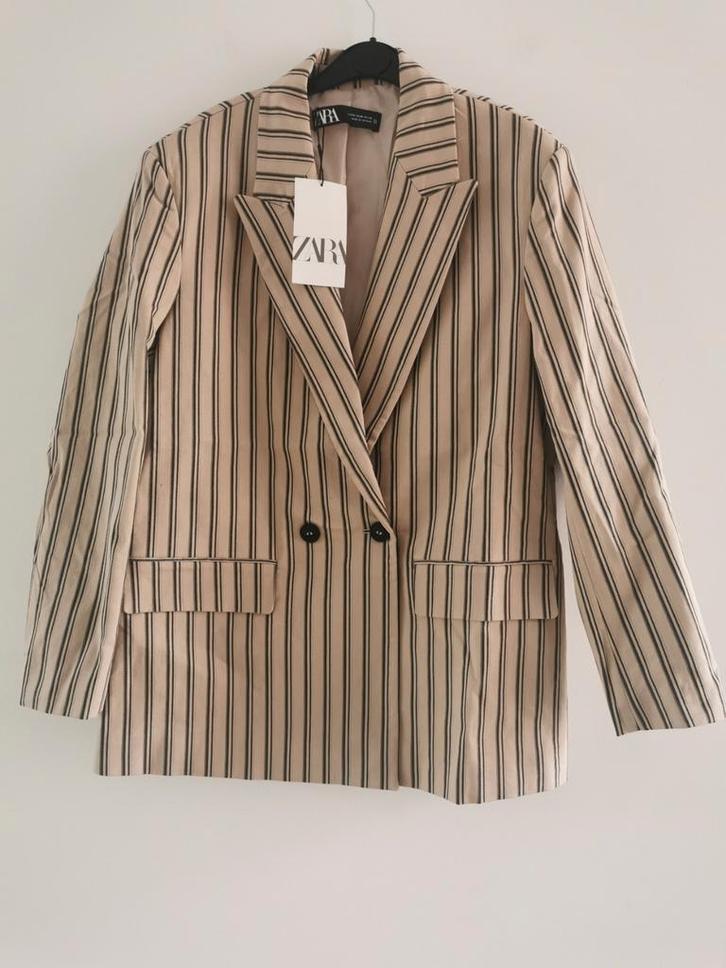 ZARA gestreepte blazer mt. M, Kleding | Dames, Jasjes, Kostuums en Pakken, Nieuw, Jasje, Maat 38/40 (M), Beige, Verzenden