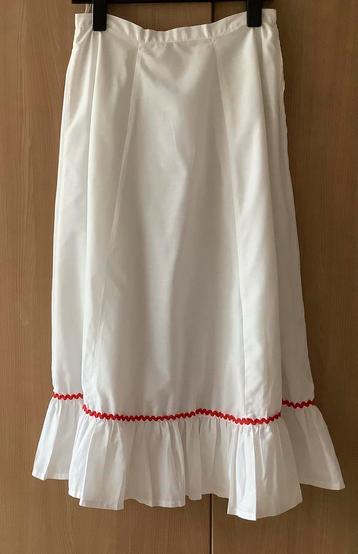 Witte.  ROK,  mt,  36.    beschikbaar voor biedingen