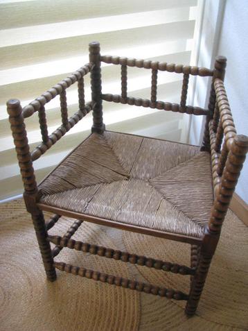 Stoel jaren '30-'40 * Bobbin * zitting bies en origineel *  beschikbaar voor biedingen