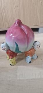 Chinees porseleinen familiebeeldje van 20 cm met 3 jongens, Ophalen of Verzenden