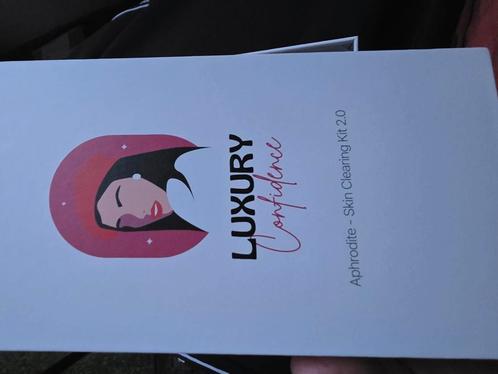 Luxury confidence bekend van tiktok meeeter verwijderaar, Sieraden, Tassen en Uiterlijk, Uiterlijk | Gezichtsverzorging, Nieuw
