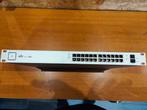 Defecte Unifi Switch 24 250W PoE, Computers en Software, Netwerk switches, Ophalen of Verzenden, Niet werkend