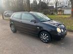 Volkswagen Polo 1.4 55KW 2004 Zwart, Auto's, Voorwielaandrijving, Stof, Zwart, 4 cilinders
