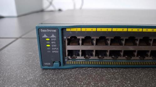 Cisco Catalyst 2960G 48 poorts Gigabit Switch met SFP's, Computers en Software, Netwerk switches, Gebruikt, Ophalen of Verzenden