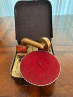 Antieke grammofoon en plaatjes., Ophalen