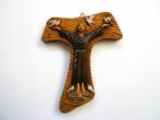 Kruisbeeld van Sint Franciscus uit Assisi gesigneerd, Antiek en Kunst, Antiek | Religie, Ophalen of Verzenden