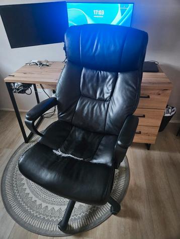 Zwarte bureaustoel - Gebruikt beschikbaar voor biedingen