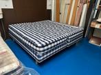 Hastens boxspring. 210x210 firm en medium, Ophalen, Zo goed als nieuw, Tweepersoons, Wit