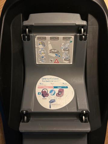 Maxi-Cosi FamilyFix Isofix Base beschikbaar voor biedingen