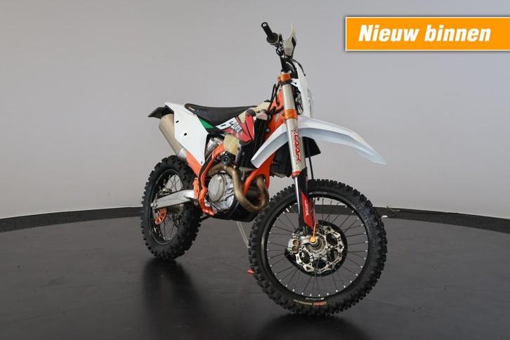 Ktm 500 EXC-F  SIXDAYS verhoogd stuur, zadel en vering, Motoren, Motoren | KTM, Bedrijf, Enduro