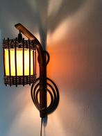 Vintage rotan wand/hengellampje, Huis en Inrichting, Lampen | Wandlampen, Stof, Ophalen of Verzenden