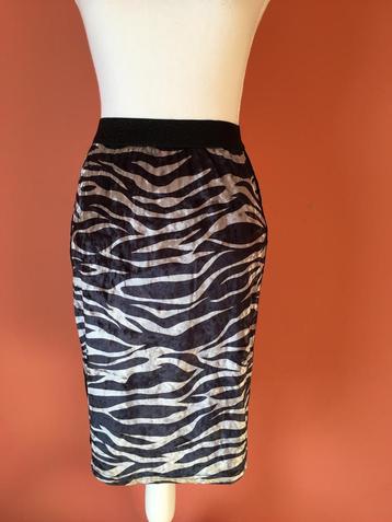 Norah zwart wit zebra print fluweel rok maat 36 beschikbaar voor biedingen