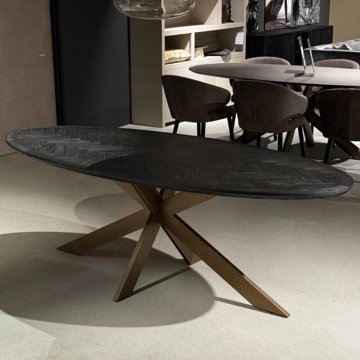 Eettafel Blackbone Richmond Interiors, Huis en Inrichting, Tafels | Eettafels, Nieuw, 100 tot 150 cm, 200 cm of meer, Vijf personen of meer