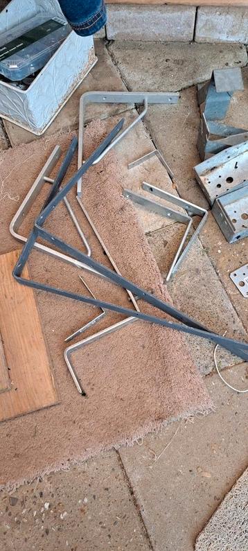 Partij Diverse Metalen Onderdelen beschikbaar voor biedingen