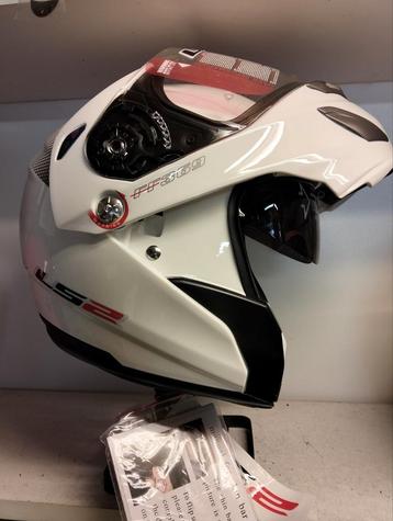 Nieuwe LS2 systeem helm met zonnevizier maat XS. Met verhaal beschikbaar voor biedingen