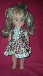 Famosa vintage pop, in mooie zomerjurk. 36cm. 2A11