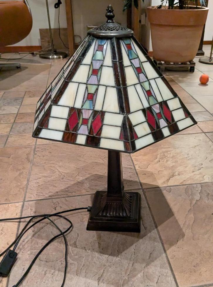 Tafellamp met glas in lood, Huis en Inrichting, Lampen | Tafellampen, Zo goed als nieuw, 50 tot 75 cm, Glas, Metaal, Ophalen