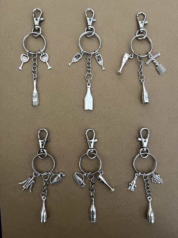 6 verschillende sleutelhangers wijn glas druif wijnfles....., Verzamelen, Sleutelhangers, Nieuw, Overige typen, Ophalen of Verzenden