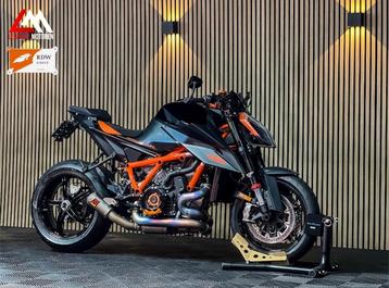 KTM 1290 SUPER DUKE R - Volledige Akrapovic - VOL OPTIES beschikbaar voor biedingen