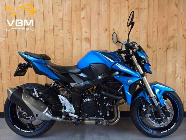 SUZUKI GSR 750 ABS GSR-750 GSR750 Nieuwe set banden!, Motoren, Motoren | Suzuki, Bedrijf, Naked bike, 4 cilinders, Motorrijbewijs A