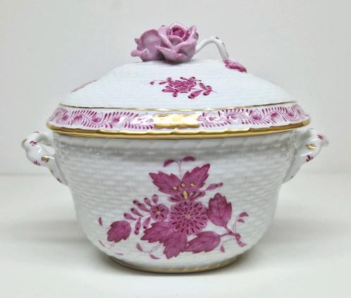 Herend dekselpot Apponyi raspberry decor, Hongarije 20e eeuw, Antiek en Kunst, Antiek | Porselein, Ophalen of Verzenden