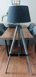 Lamp greywash hout met zwarte kap, Ophalen, Zo goed als nieuw