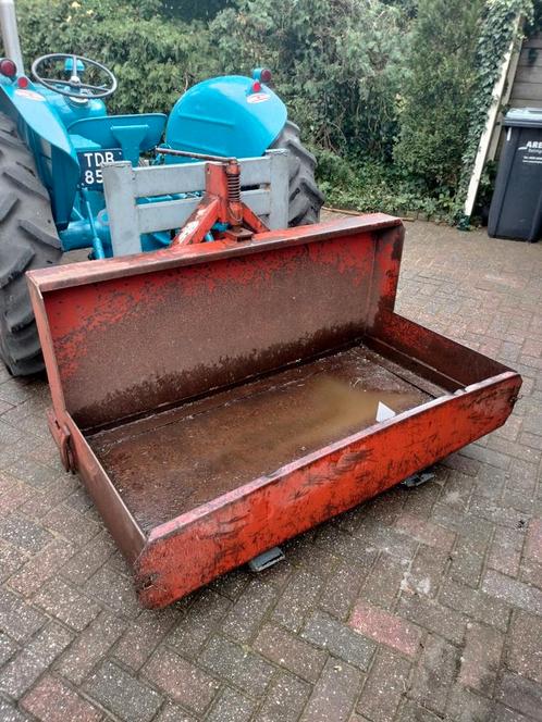Grondbak en palletvork, Zakelijke goederen, Agrarisch | Werktuigen, Grondbewerking, Ophalen