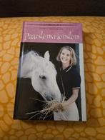 Paardenvrienden - Debbie Hogewind, Ophalen of Verzenden, Zo goed als nieuw, Overige onderwerpen, Debbie Hogewind
