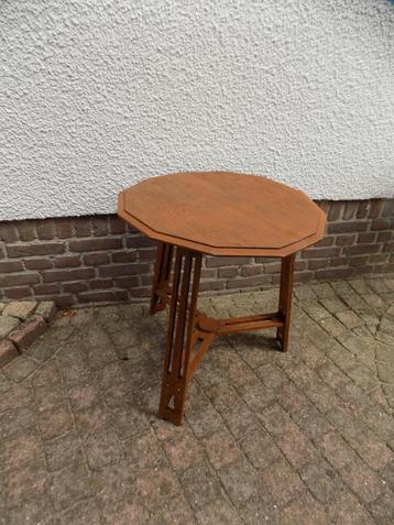 Tafel artdeco mooi onderstel vintage brocante arts en craft? beschikbaar voor biedingen