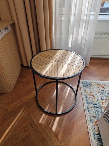 Bijzettafel hout, zwart metaal